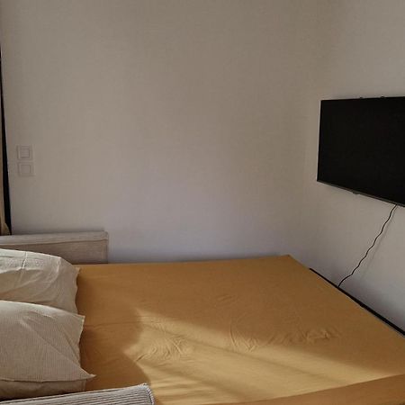 Gite Les Bruyeres Janville  Экстерьер фото